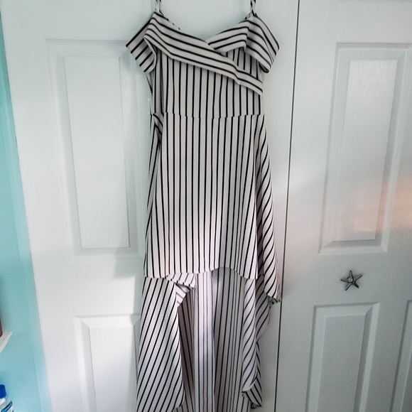 Privy off the shoulder High-low dress
